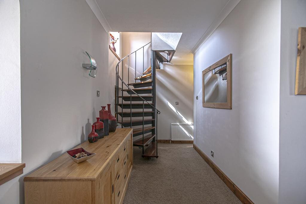 CUP1385SEG STAIRCASE.jpg