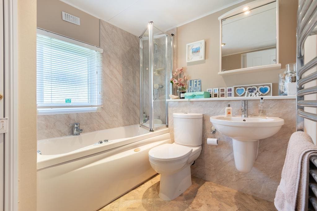 CUP1414SEG BATHROOM.jpg
