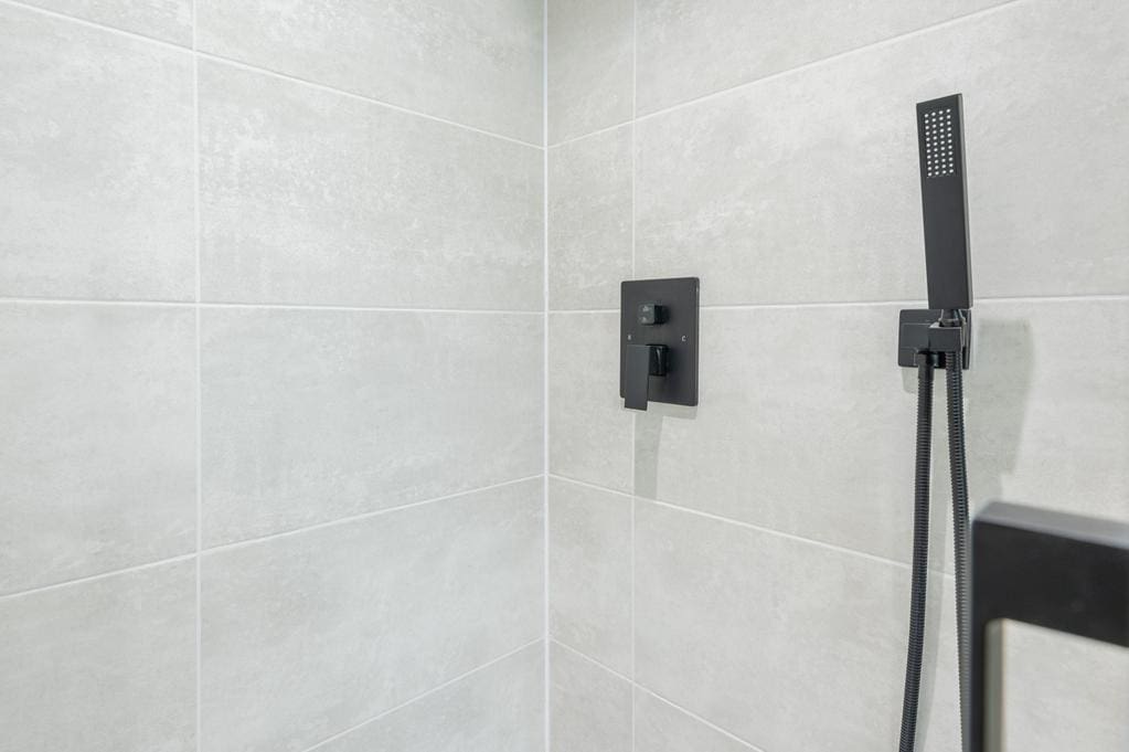 CUP1426SEG ENSUITE SHOWER DETAIL.jpg