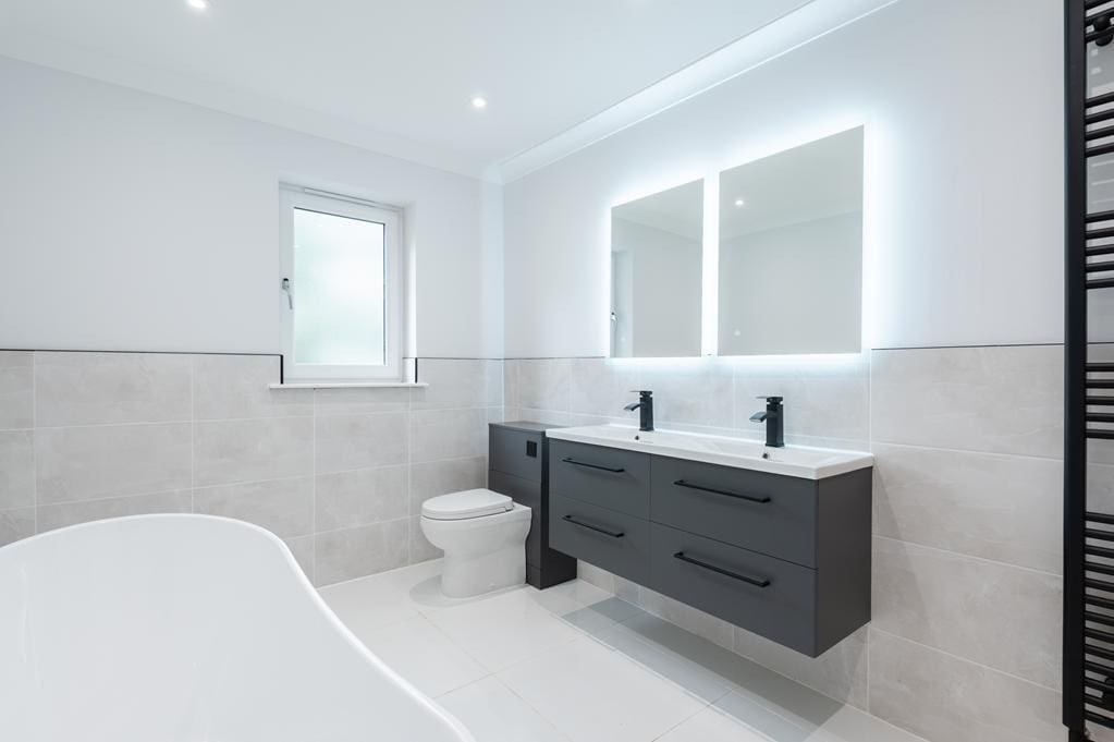 CUP1426SEG BATHROOM.jpg