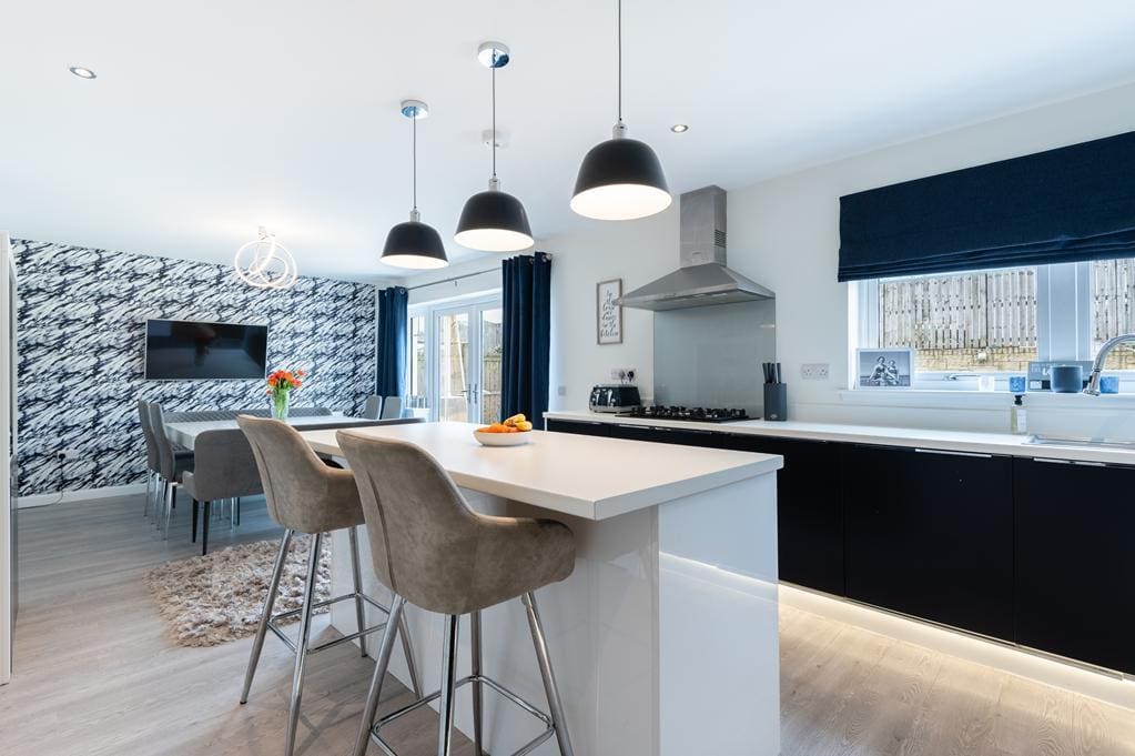 LEV1430PEM DINING KITCHEN.jpg