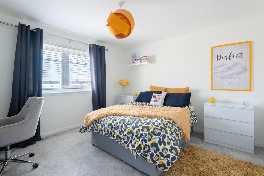 LEV1430PEM BEDROOM 2.jpg