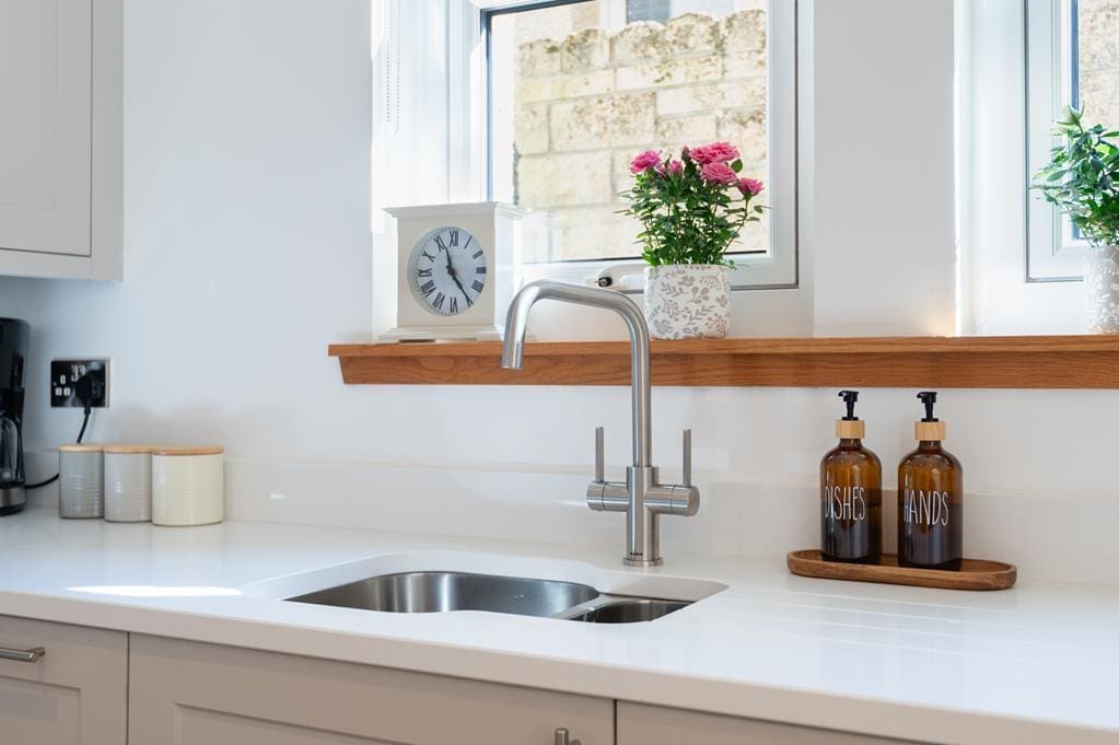 LEV1445PEM KITCHEN DETAIL 2.jpg