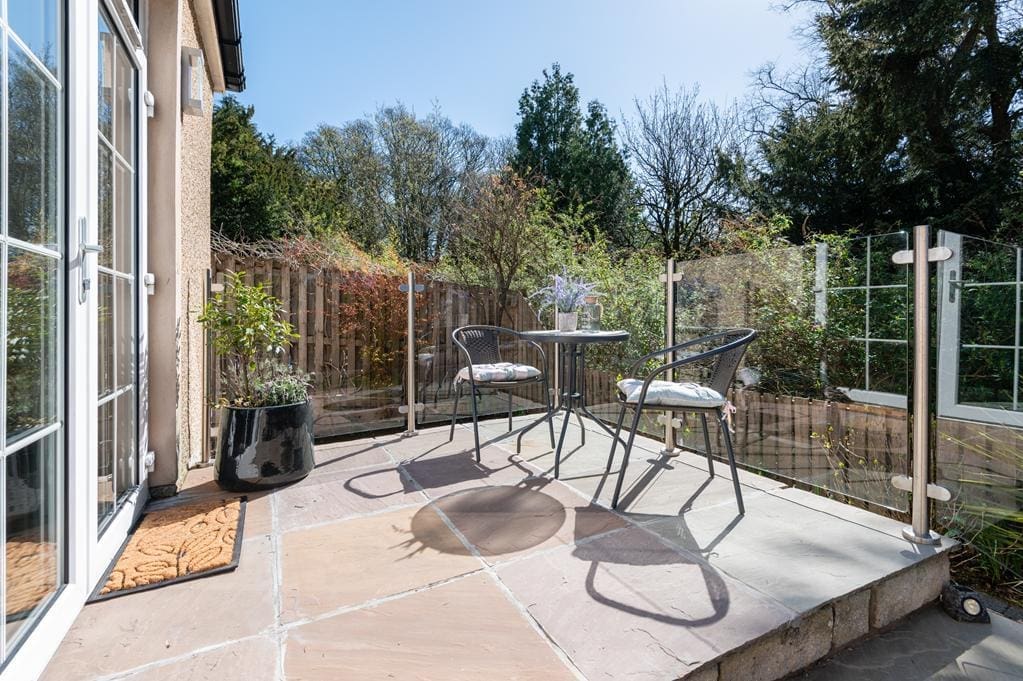 LEV1445PEM PATIO.jpg