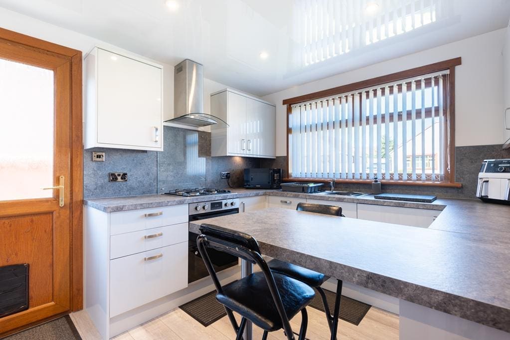 CUP1466SEG KITCHEN.jpg
