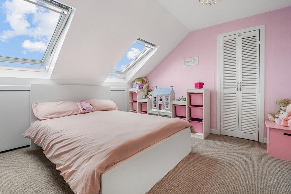 LEV1441PEM BEDROOM 2.jpg