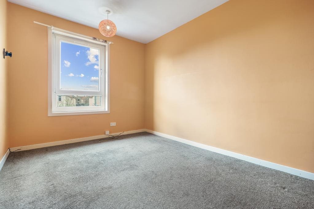 CUP1472SEG BEDROOM 1.jpg