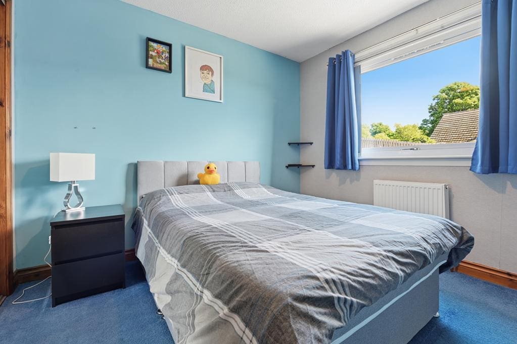 LEV1460PEM BEDROOM 2.jpg