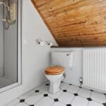 CUP1482SEG BEDROOM 6 ENSUITE.jpg