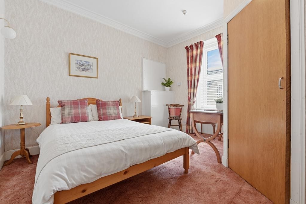 CUP1482SEG BEDROOM 3.jpg
