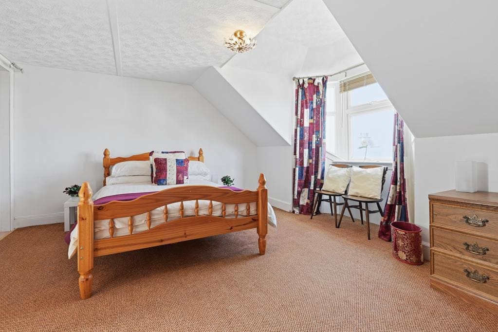 CUP1482SEG BEDROOM 6.jpg