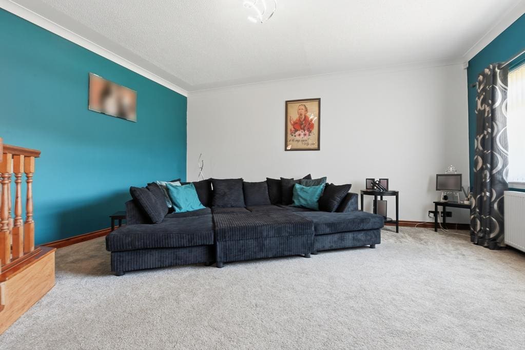 LEV1460PEM LIVING ROOM AGAIN.jpg