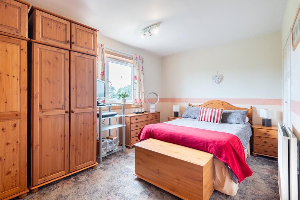 LEV1474SEG BEDROOM 1.jpg