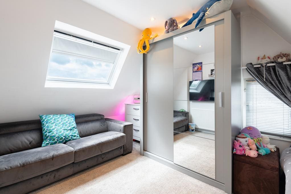 CUP1485PEM BEDROOM 2.jpg