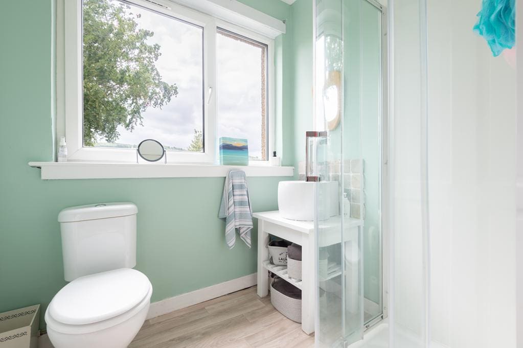 CUP1485PEM ENSUITE SHOWER ROOM.jpg