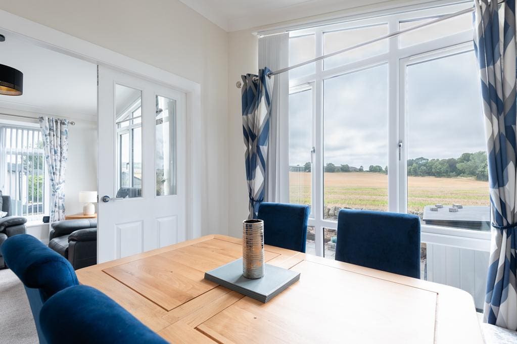 CUP1503SEG DINING ROOM.jpg