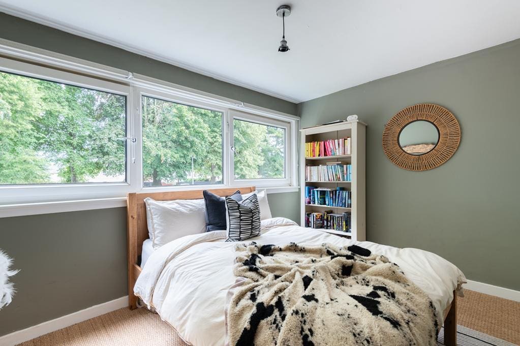 CUP1504SEG BEDROOM 3.jpg